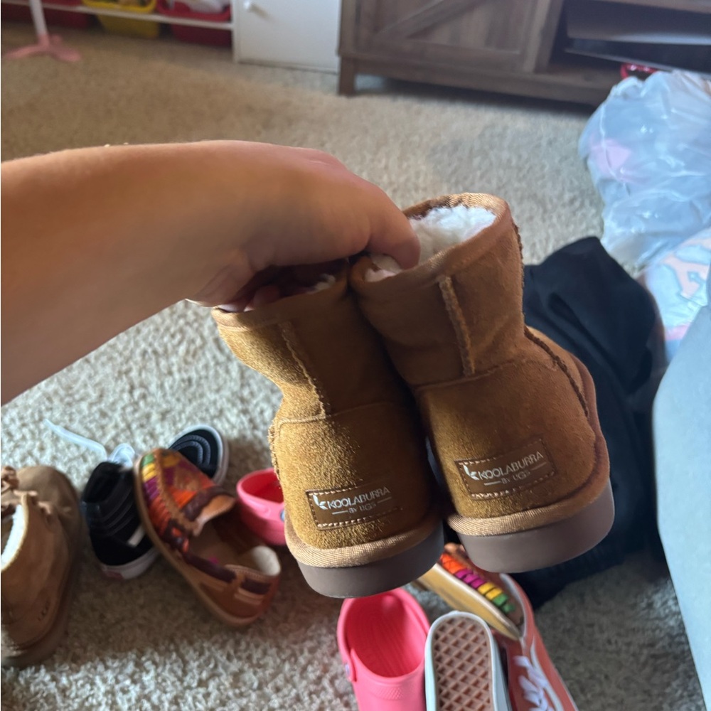 Koolaburra Ugg brown boots - Picture 8 of 9